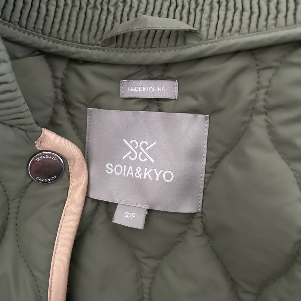 Soia & Kyo Olive Green Quilted Puffer Jacket with Beige Trim - Picture 7 of 7